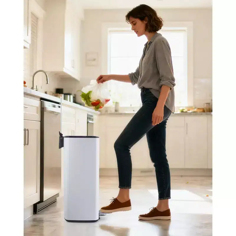 Poubelle à pédale 30 L en acier inoxydable avec couvercle à fermeture amortie