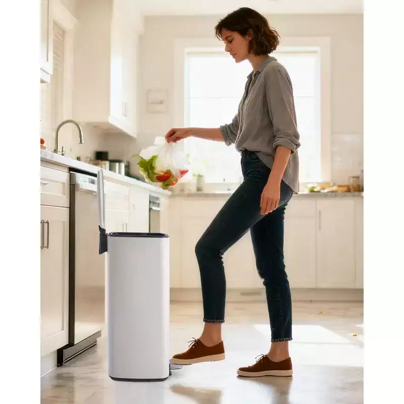 Poubelle à pédale 30 L en acier inoxydable avec couvercle à fermeture amortie