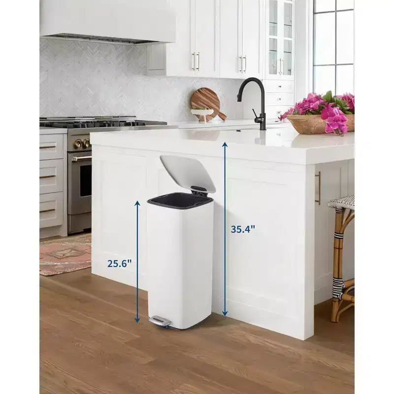 Poubelle à pédale 30 L en acier inoxydable avec couvercle à fermeture amortie